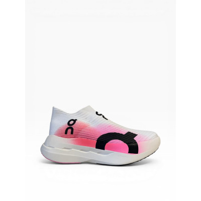 Кросівки On Cloudboom Strike LS White Pink Кросівки On Cloudboom Strike LS White Pink